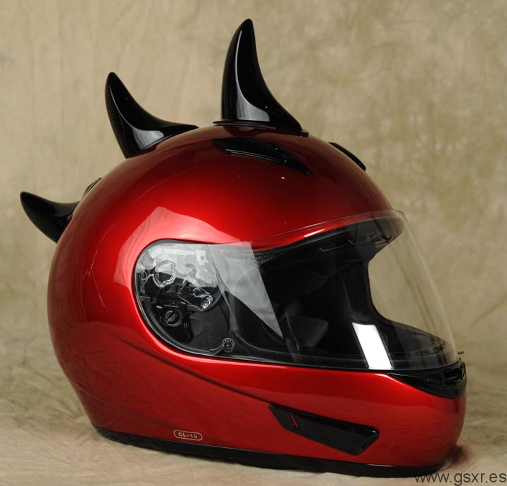 Cuernos para nuestros cascos de moto Motocicletas Suzuki