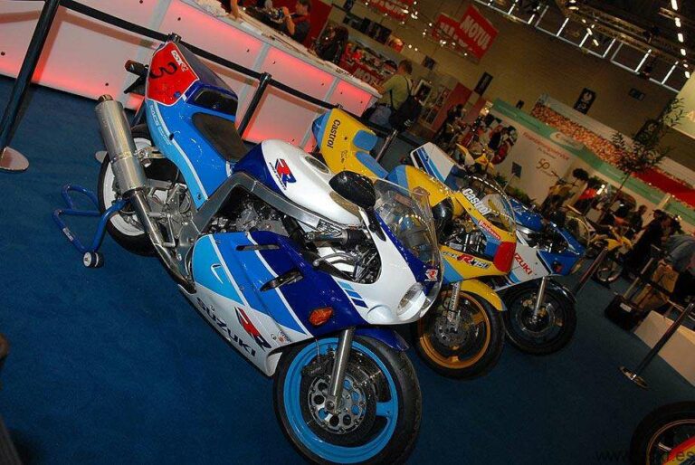 Suzuki motos clasicas competicion Intermot 2010