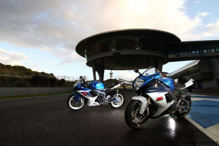 Suzuki GSXR 600 2011 y Suzuki GSXR 750 2011 en Jerez