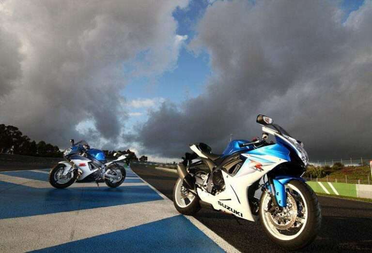 Suzuki GSXR 600 2011 y Suzuki GSXR 750 2011 en Jerez