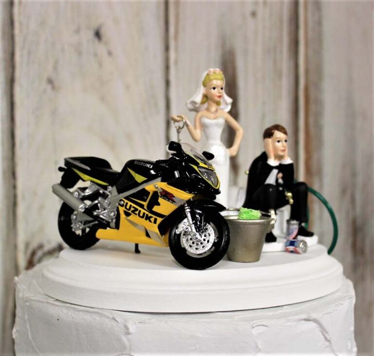 tarta cumpleaños y boda de motos Suzuki
