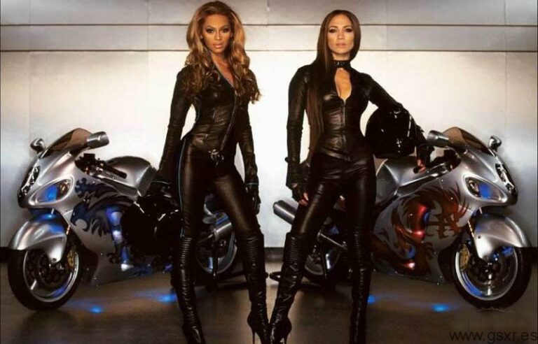Beyonce y Jennifer Lopez con sus motos Suzuki GSXR 1300 Hayabusa