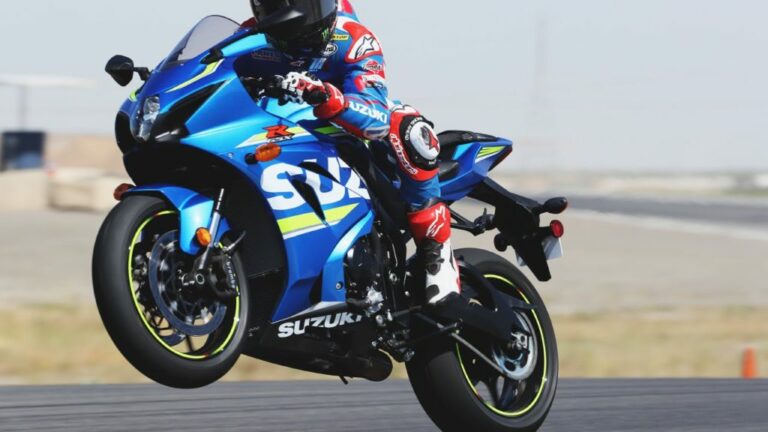 2017 GSX-R1000 First Impressions with Roger Lee Hayden and Toni Elias