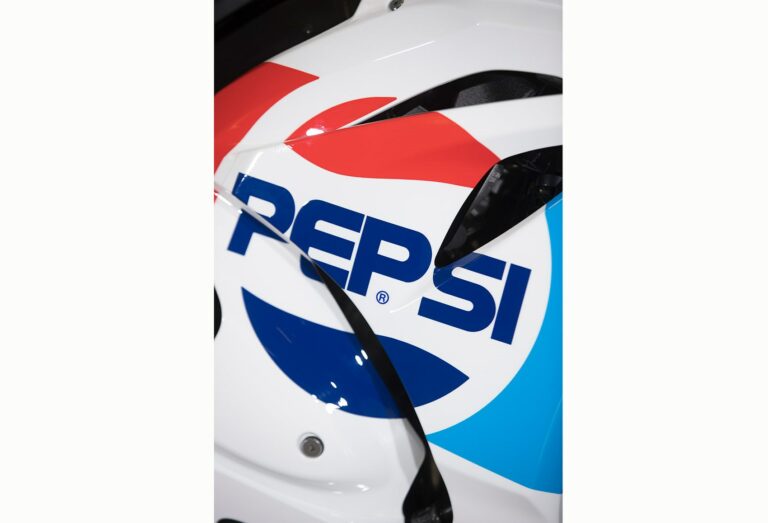 Kevin Schwantz Suzuki GSX-R1000 Pepsi serie limitada