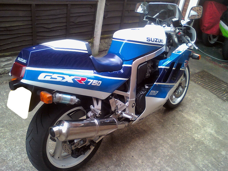 Suzuki GSX-R750 1990 Specifications