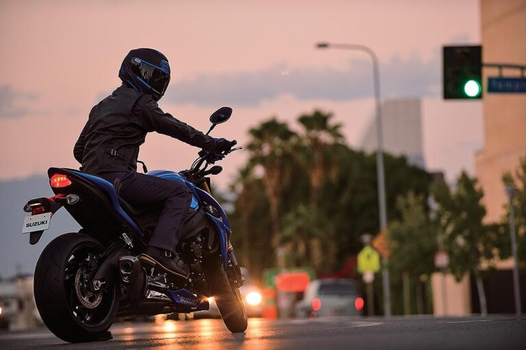 Suzuki GSX-S1000 2015 Specifications